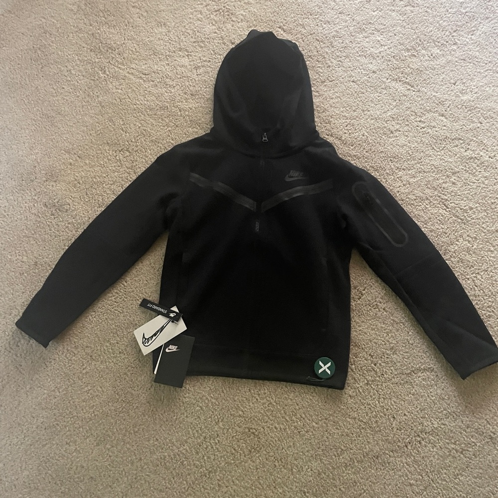 Nike tech black zip up hoodie. Children’s small NWT